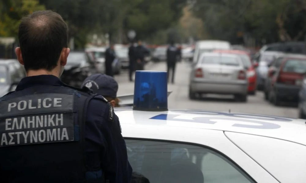 Στην «φάκα» της ΕΛ.ΑΣ 2 σπείρες που διέπρατταν απάτες με μεταβιβάσεις ακινήτων